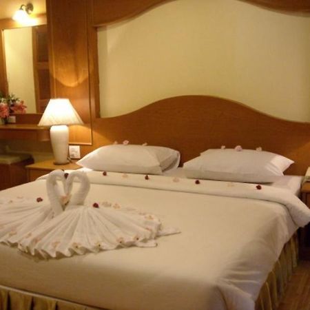 ยู ไท ทิป เกสท์เฮ้าส์ Hotel Phuket ภายนอก รูปภาพ