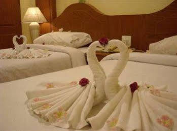 ยู ไท ทิป เกสท์เฮ้าส์ Hotel Phuket ภายนอก รูปภาพ